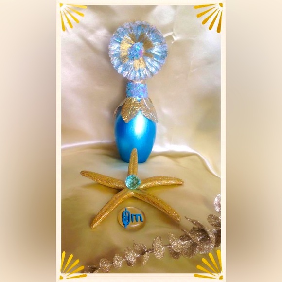 Hand Crafted Ocean Flower Treasure Gypsy Bottle Table Centerpiece Host Pick - Picture 1 of 11